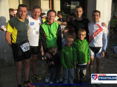 Matthieu, Claude, Grégory, Hubert, François et les enfants.