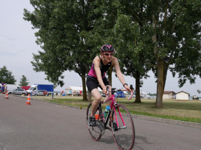 Caroline partie vélo triathlon du Lac du Der