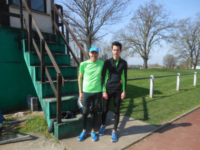 Philippe et Mathieu,après 4 x 3000m au seuil et sur la piste,réalisée par Philippe. Un seu mot "Brav