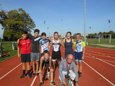 Groupe école de triathlon ce samedi. A noter que la photo du groupe adulte pourtant fort nombreux a 