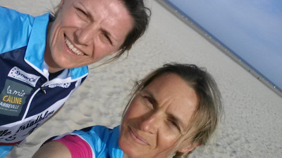 Delphine Langue et Bénédicte Legrand: course tranquille sur la plage de berck
