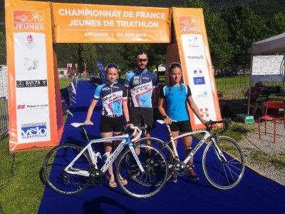 Faustine, Manon et Coach Simon