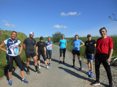 Une séance de côtes ,rue de la Maye pour nos triathlètes ce mercredi