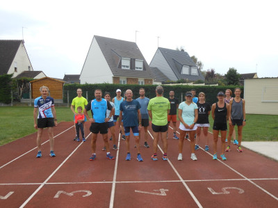 pyramide effectuée avec un grand sérieux par nos triathlètes